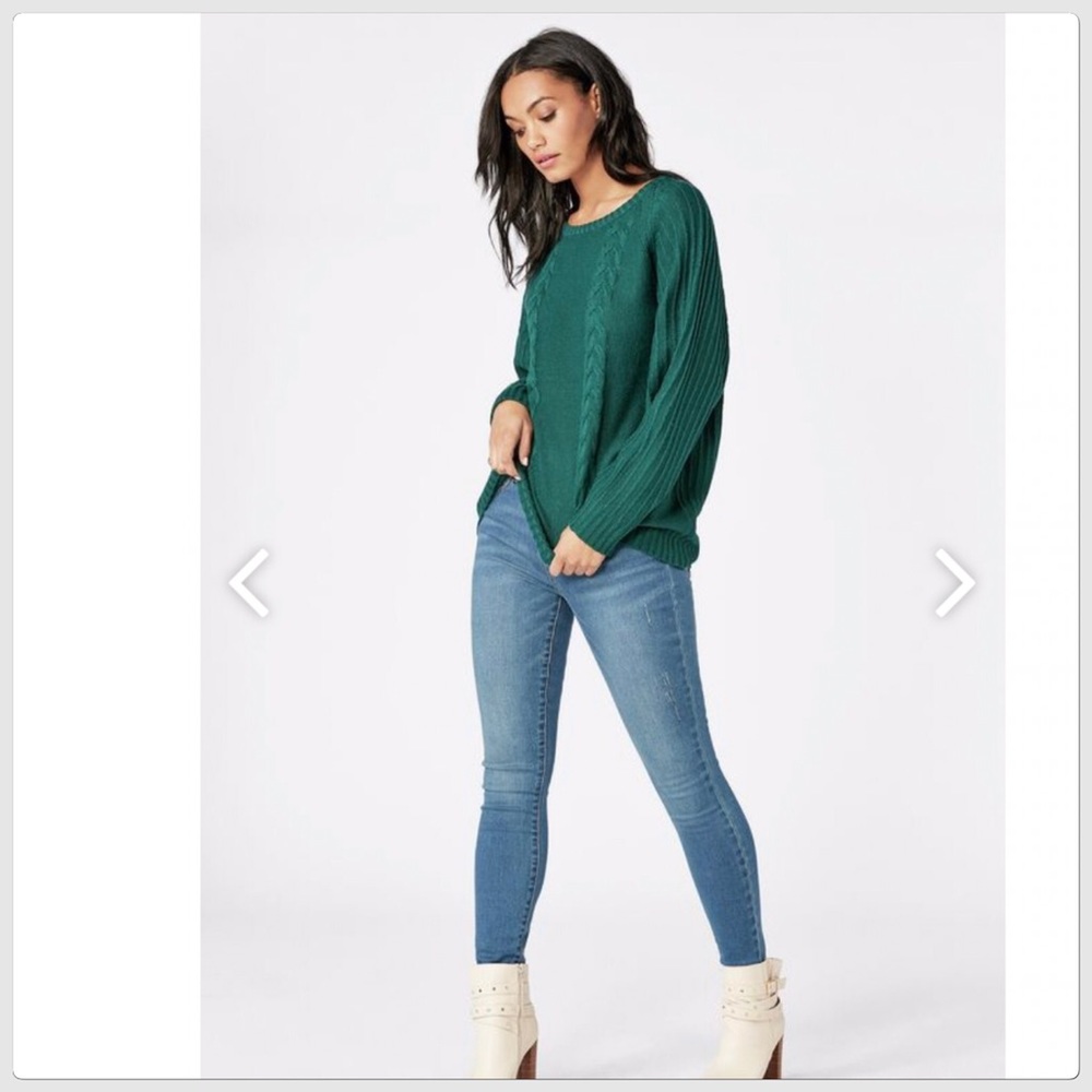 NWT JustFab HP Green Cable knit  Pullover Sweater Size S